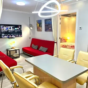 Camp Nou, Europa Fira - Modern Two-bedroom With Heating Appartement