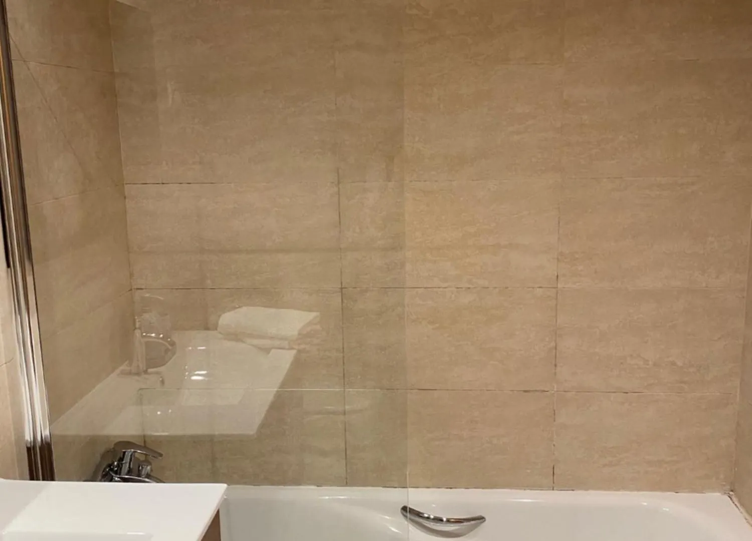 Mai&Maud Fira Apartment لوسبيتاليت دي يوبريغات 0*,  إسبانيا