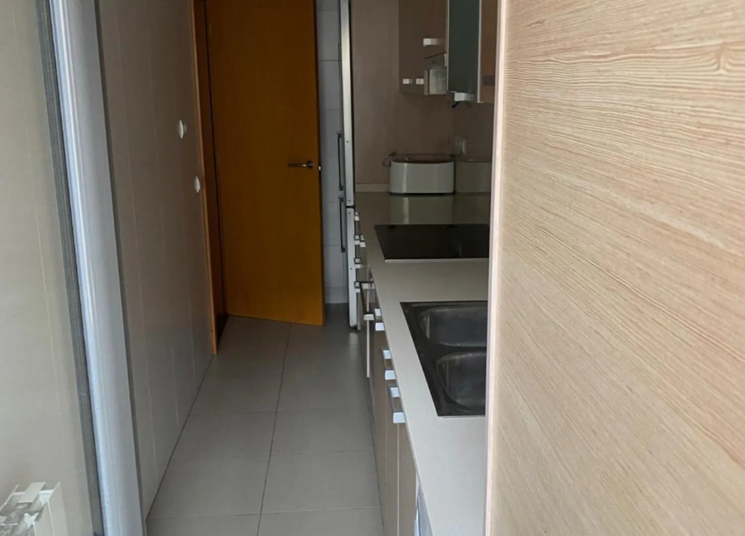 Mai&Maud Fira Apartment لوسبيتاليت دي يوبريغات