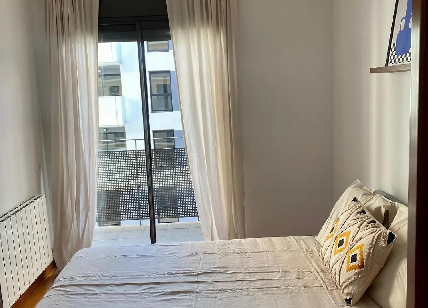 Mai&Maud Fira Apartment لوسبيتاليت دي يوبريغات